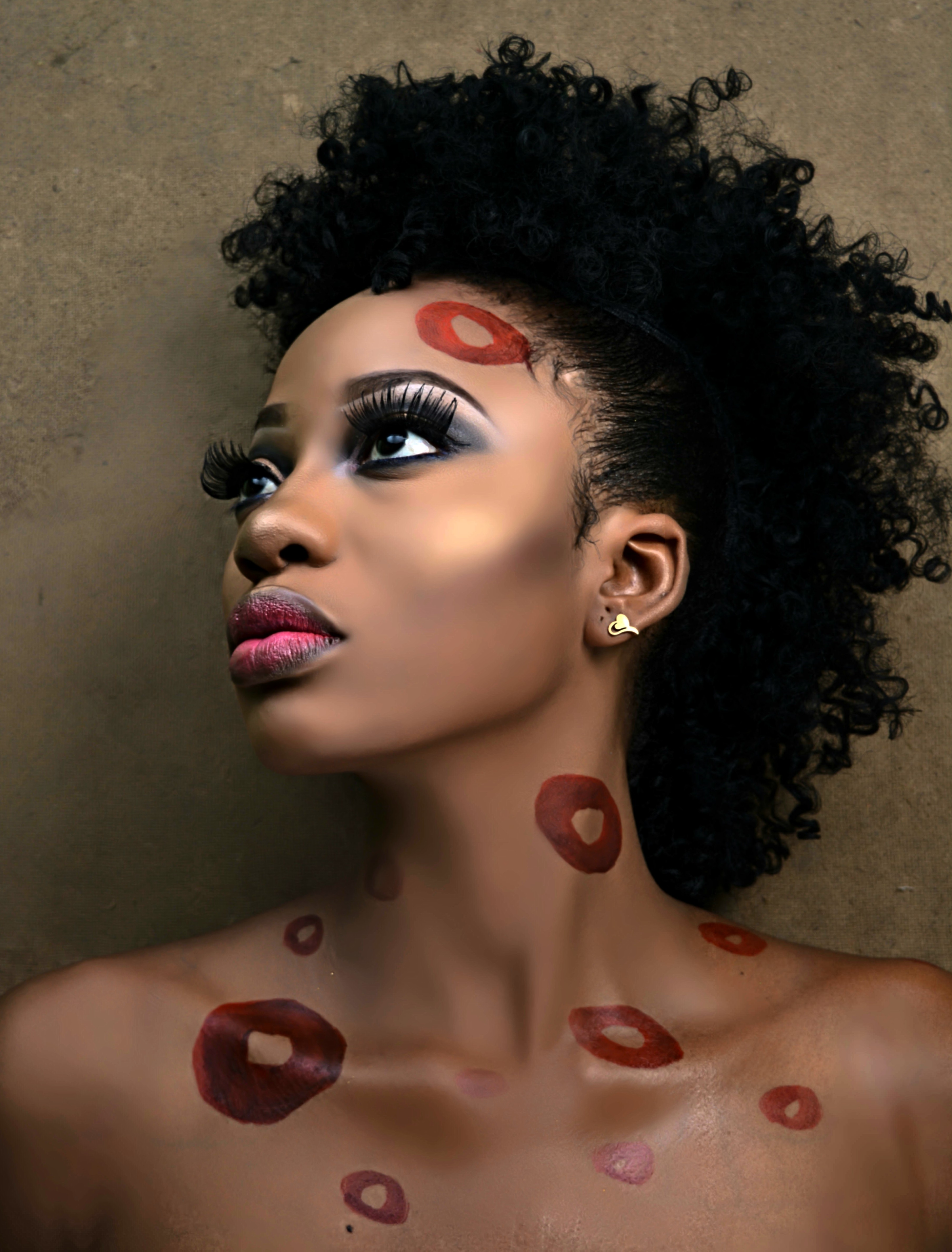 Body paint. https://www.instagram.com/p/BxFq6FRhEi1/?igshid=zensd61l7mwl