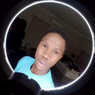 Profile picture for user Pete Thabang